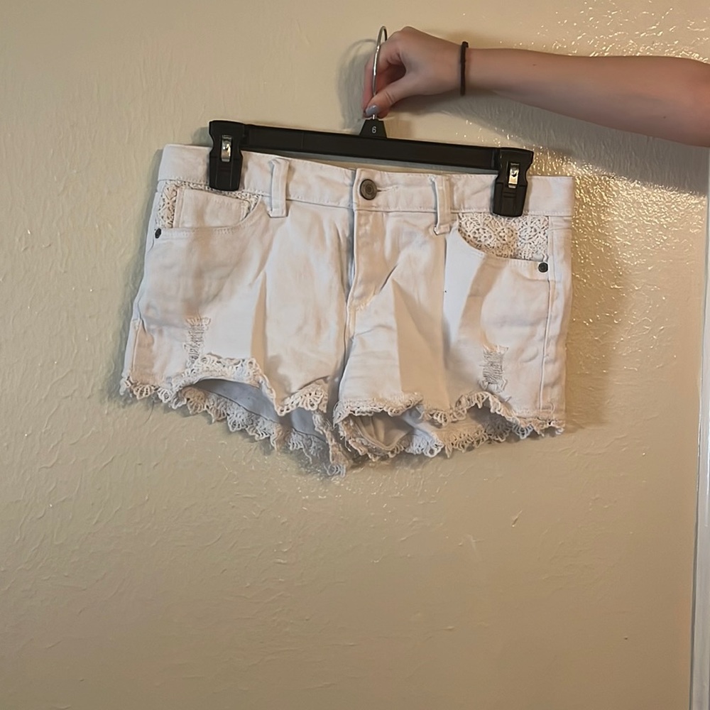 Size16- Low rise white denim shorts with lace detailing